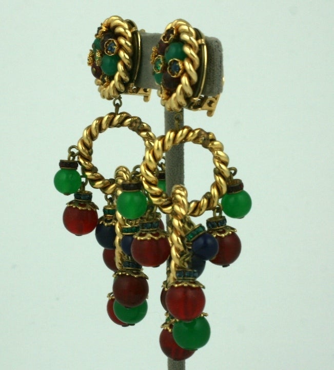Ornate French Rondel Hoop Earrings In Excellent Condition For Sale In New York, NY