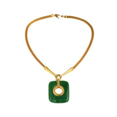 Trifari Bakelite Pendant Necklace 9