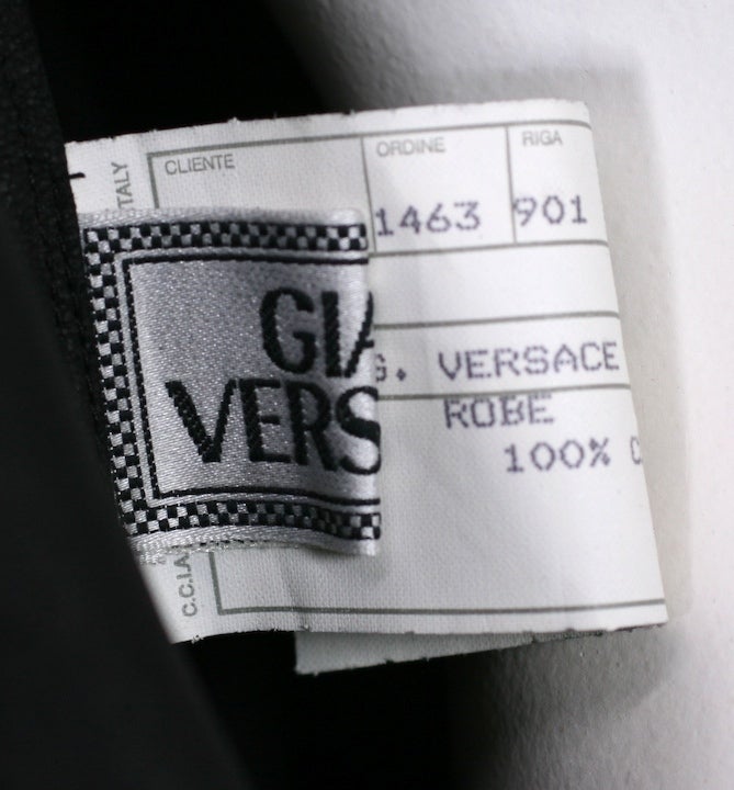 Gianni Versace - Robe chemise en daim noir en vente 1