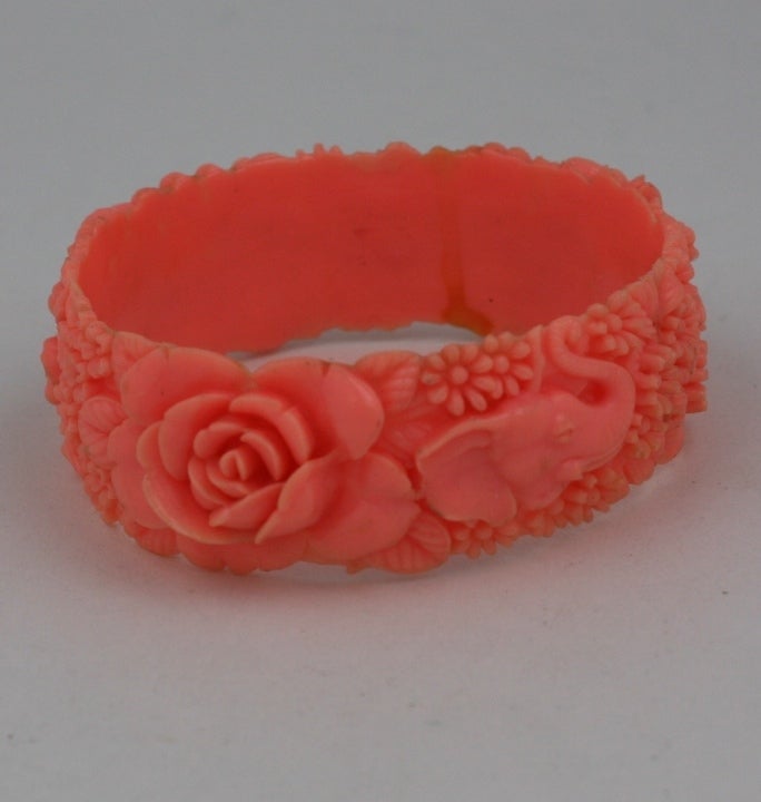 Bracelet jonc terrier déco en celluloïd en vente 1