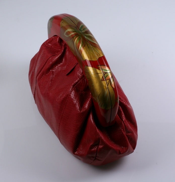 Handbemalte rote Schlangen-Clutch von Toshi (Rot) im Angebot