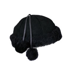 Gorra Burberry de piel de oveja negra