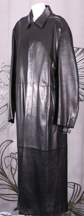 Luxurious Jil Sander Mens Leather Trench In Excellent Condition In New York, NY
