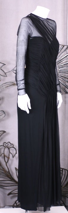 Vicky Tiel Vestido de Ilusión Drapeado y Jersey Mate en Excelente estado para la venta en New York, NY