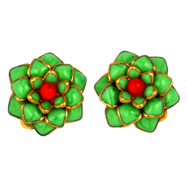 MWLC Poured Glass Zinnia Earclips For Sale