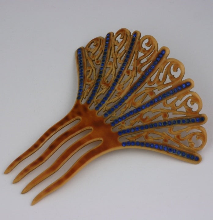Marron Peigne Art Déco en pâte de saphir serti en vente