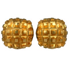 Vintage Georges Rech Quilted Gold Earclips