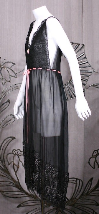 1920's Chiffon and Lace Dip Hem Gown In Excellent Condition For Sale In New York, NY