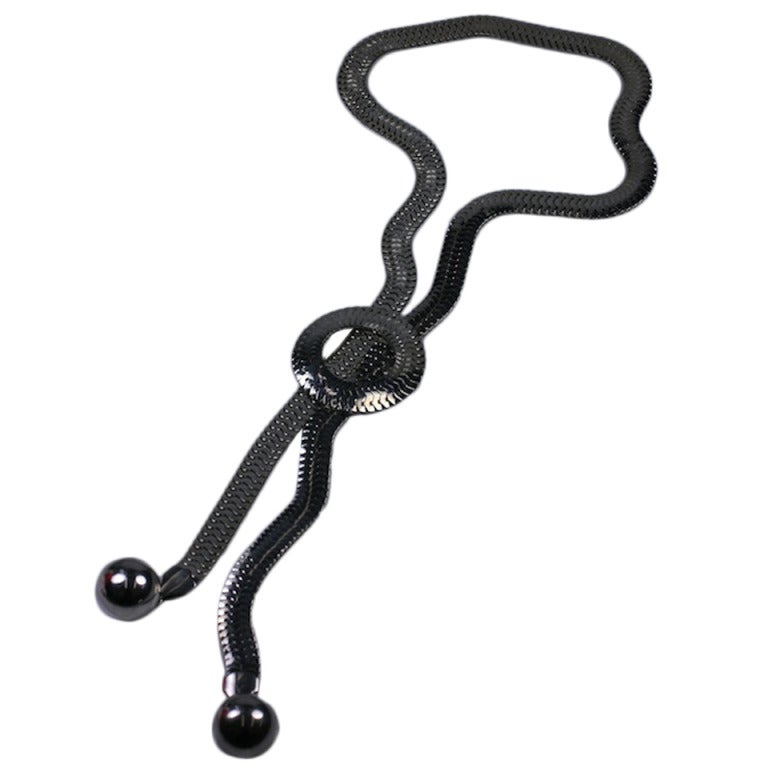 What are the different types of links for necklaces?
