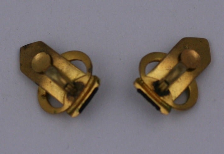 Boucles d'oreilles à boucle en daim Art déco français Pour femmes en vente