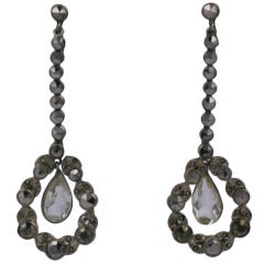 Pendants d'oreilles longs Marcasite et pâte des années 1920