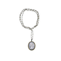 Ciondolo in stile Art Nouveau con cammeo in madreperla