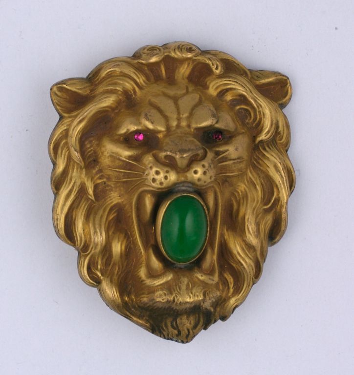Brown High Relief Victorian Gilded Lion Buckle For Sale
