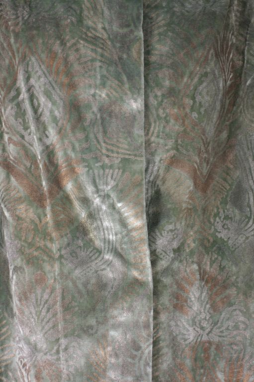 Maria Monaci Gallenga  Seeschaumgrüne Samtjacke im Angebot 1