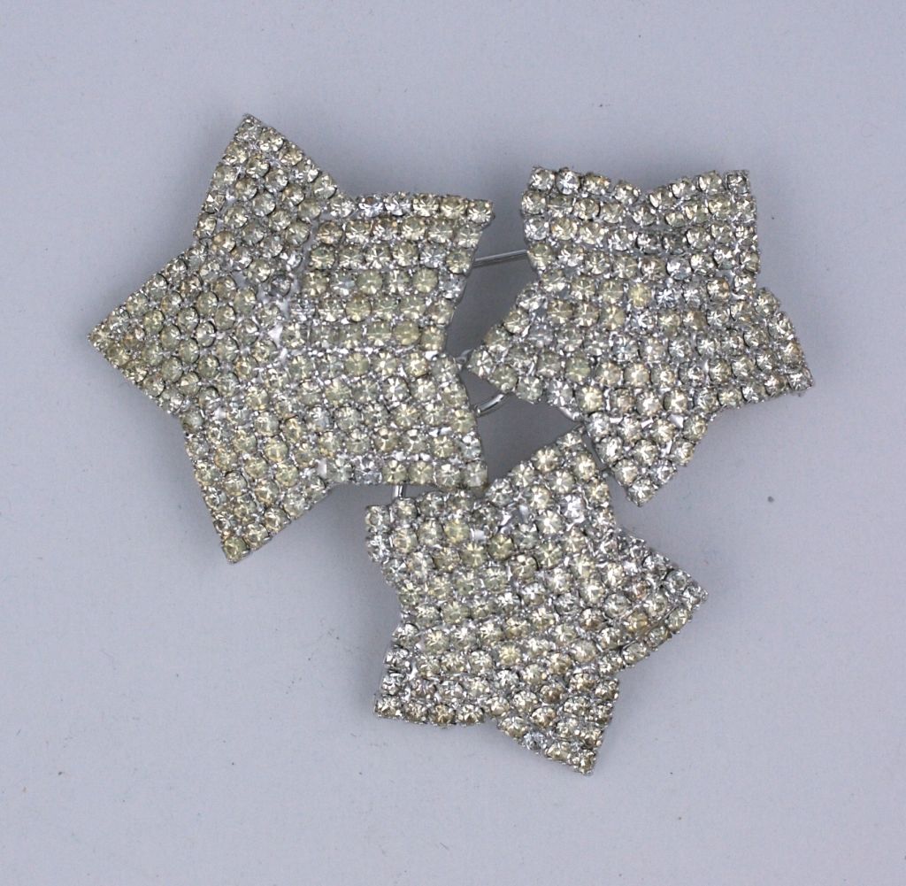 Pauline Trigere Pave Stars Brooch In Excellent Condition For Sale In New York, NY
