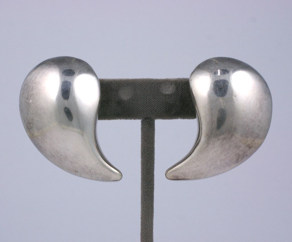 Boucles d'oreilles commodes en argent sterling à grande échelle Pour femmes en vente