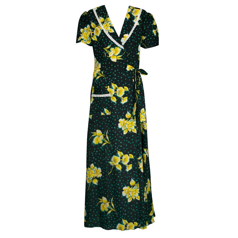 Graphic Seersucker Floral Print 1930s Wrap Dress For Sale