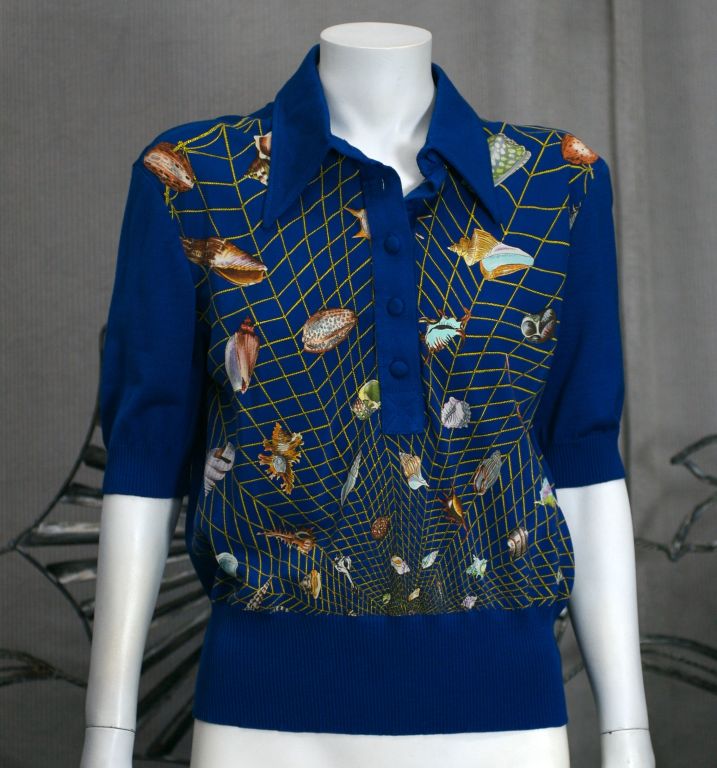 Iconic Gucci Silk Print Polo In Excellent Condition In New York, NY