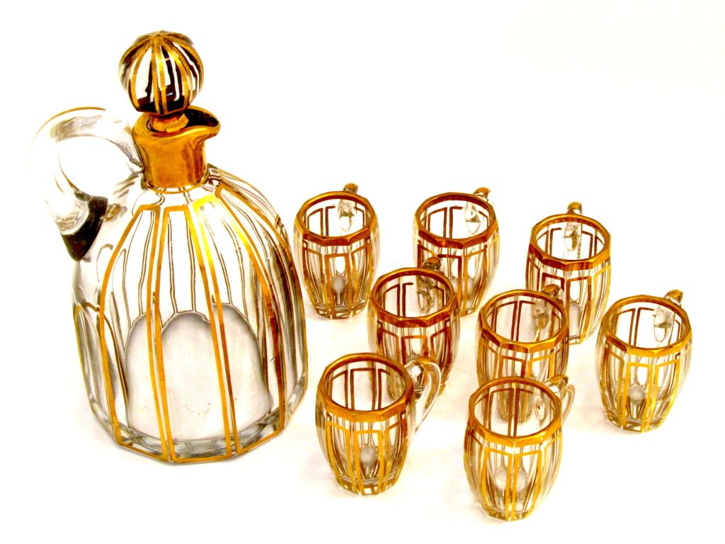 Napoleon III 1870s Antique French Baccarat Cut Crystal Liquor Service Decanter and Eight Cups