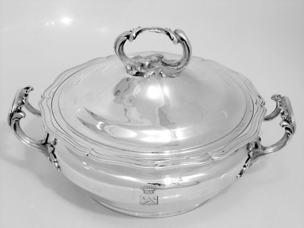 Puiforcat Rare French Sterling Silver Covered Serving Dish/Tureen Rococo In Good Condition In Triaize, Pays de Loire