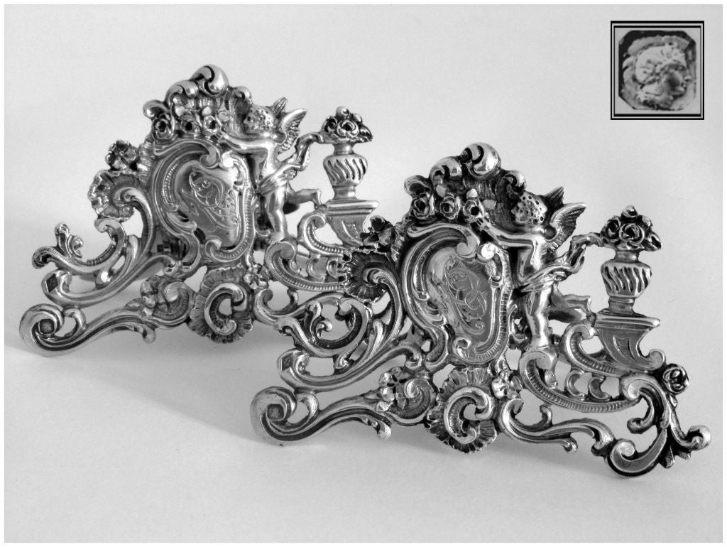 Fabulous Pair French All Sterling Silver Menu/Place Holders Cherubs In Good Condition In Triaize, Pays de Loire
