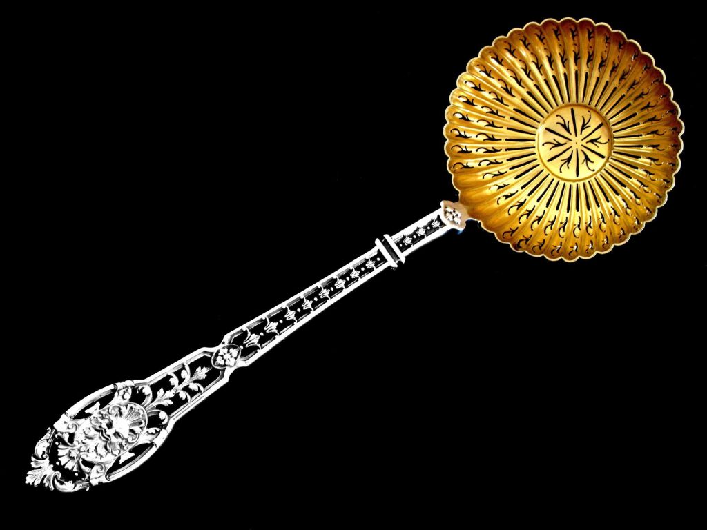 PUIFORCAT French All Sterling Silver Vermeil Sugar Sifter Spoon w/box Mascarons