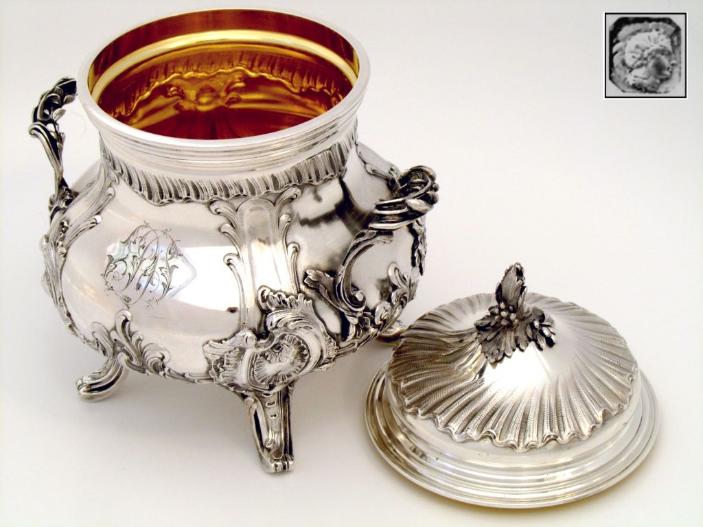 Puiforcat Imposing French Sterling Silver Vermeil Sugar Bowl Rococo In Excellent Condition For Sale In Triaize, Pays de Loire