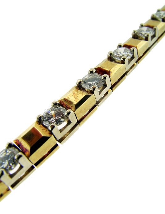 Diamond Yellow Gold Line Bracelet In Excellent Condition For Sale In Toronto, ON