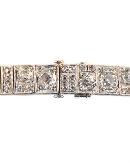 Exceptional Art Deco 17.43 ct. Diamond and Platinum Bracelet In Excellent Condition In Toronto, ON