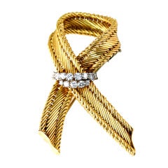 Cartier Diamond Gold Ribbon Brooch