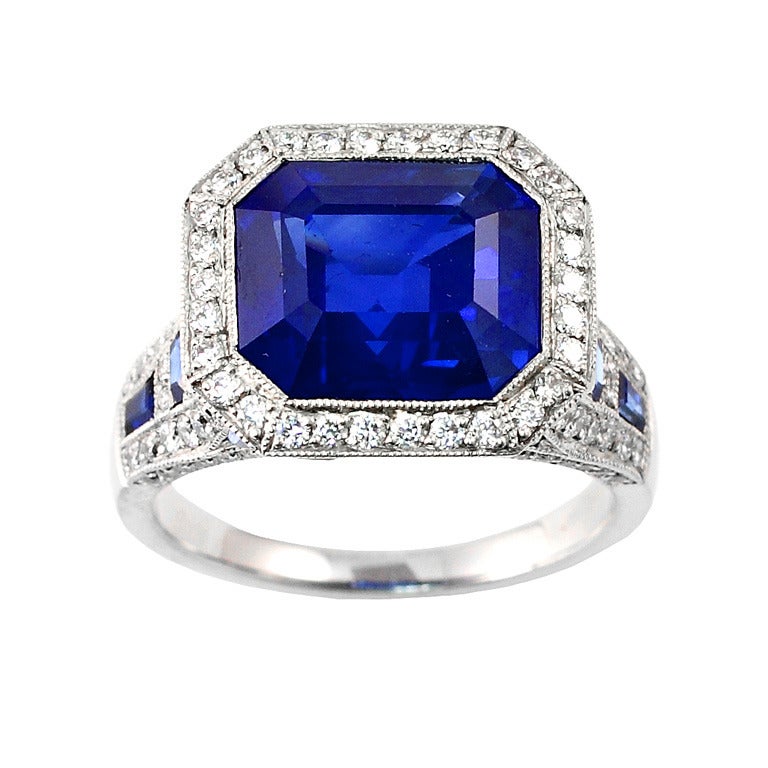 Superb Sapphire Diamond Platinum Engagement Ring For Sale