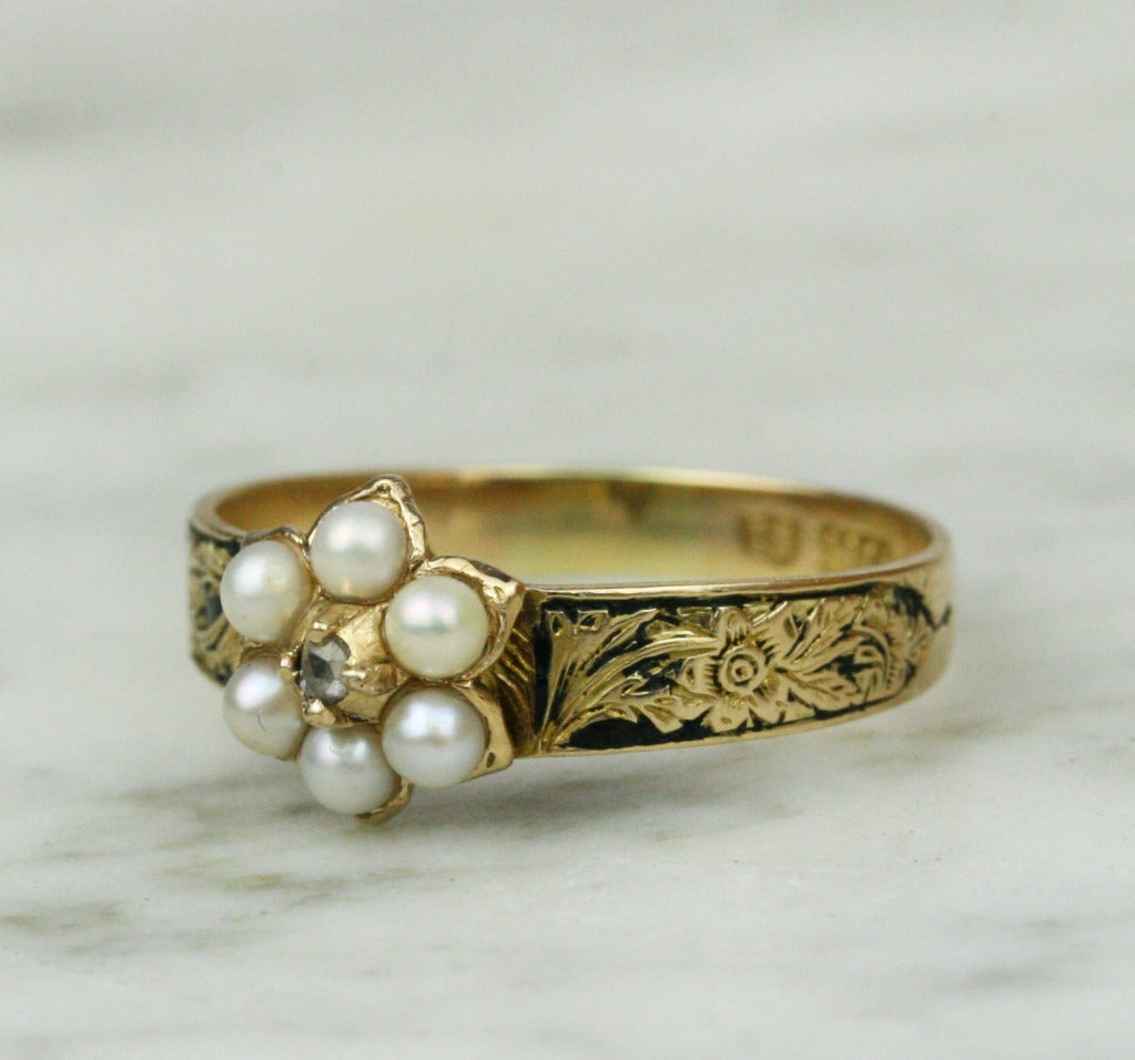 Georgian Diamond Pearl Cluster Gold Ring 1816 In Good Condition In Madison area, WI