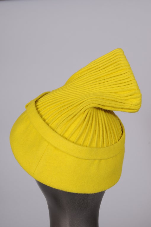 Women's Hattie Carnegie Sculptural Hat