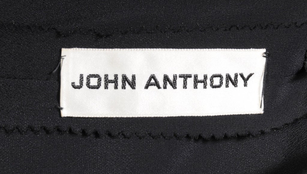 John Anthony Vestido de noche de gasa de seda negra en Excelente estado para la venta en New Hope, PA