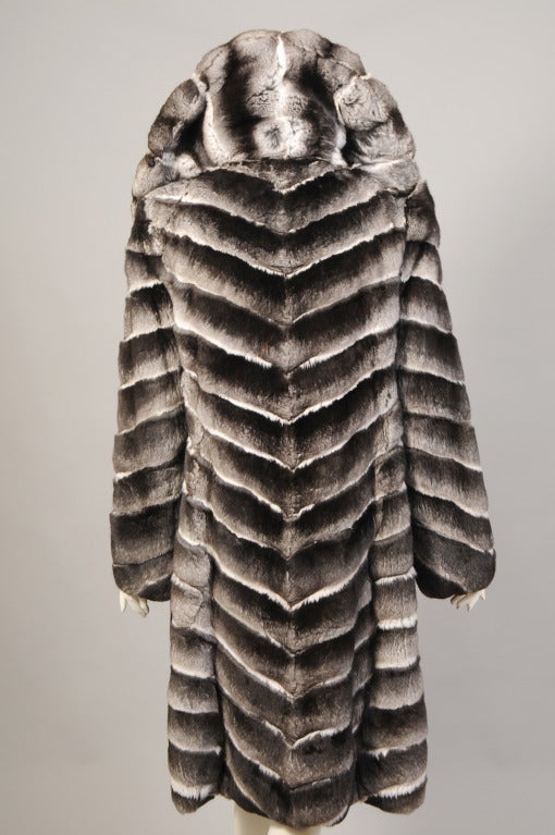 Luxurious Ben Kahn Chinchilla Coat In Excellent Condition In New Hope, PA