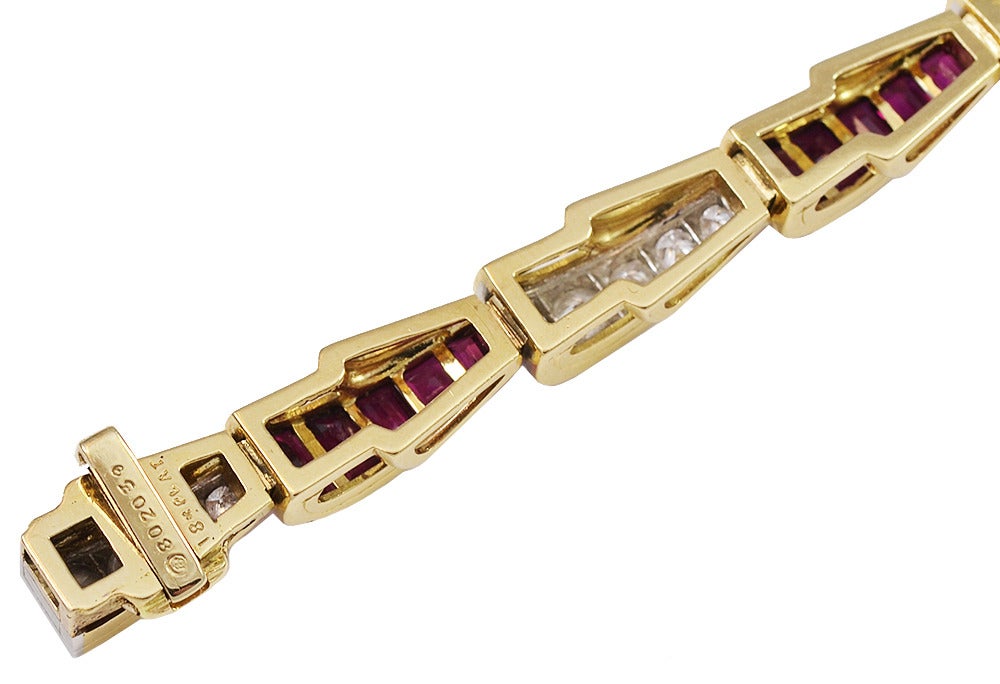 Oscar Heyman Ruby and Diamond Gold Bracelet In Excellent Condition In Chevy Chase, MD