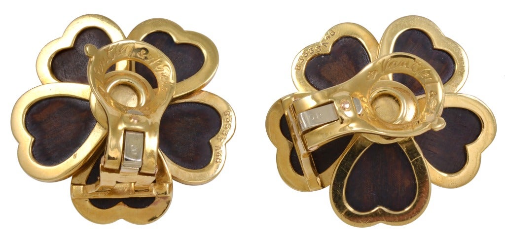 Van Cleef & Arpels Clematis Brooch and Earrings In Excellent Condition In Chevy Chase, MD
