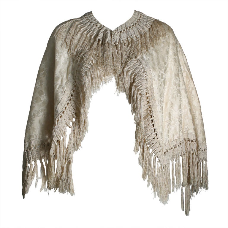 1860s French Ivory silk damask cape For Sale