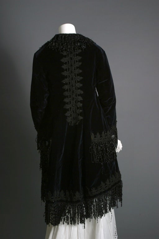 19th c. French exquisite black silk velvet embroidered mantle In Excellent Condition For Sale In Newark, DE