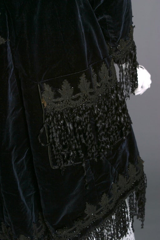 19th c. French exquisite black silk velvet embroidered mantle For Sale 2