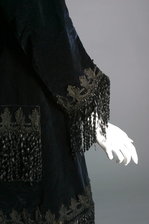19th c. French exquisite black silk velvet embroidered mantle For Sale 5