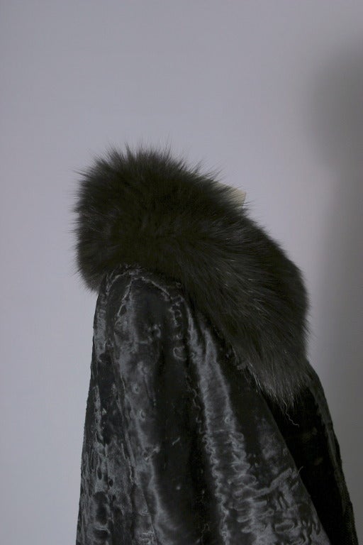 French black Breitschwanz and fox fur cape For Sale 3