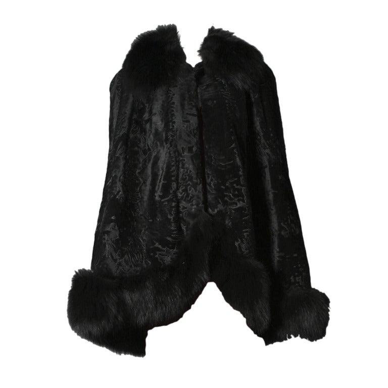 French black Breitschwanz and fox fur cape For Sale