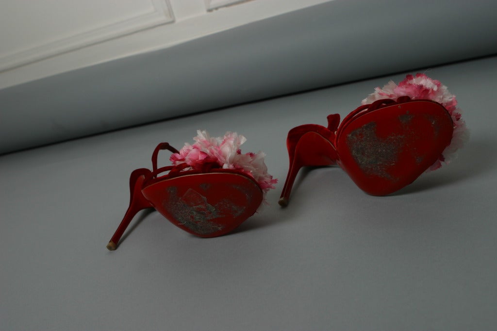 Christian LOUBOUTIN gorgeous red velvet and silk flower sandals size 37 1/2 For Sale 3