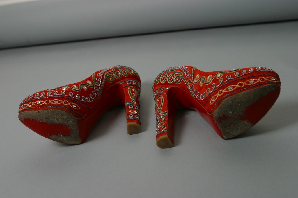 Christian LOUBOUTIN fabulous rust suede pumps adorned with sequins Size 37 1/2 For Sale 3