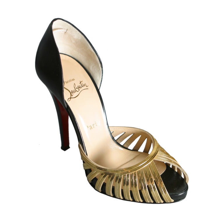 CHRISTIAN LOUBOUTIN Gold metallic and black calfskin pumps Size 37 1/2 For Sale