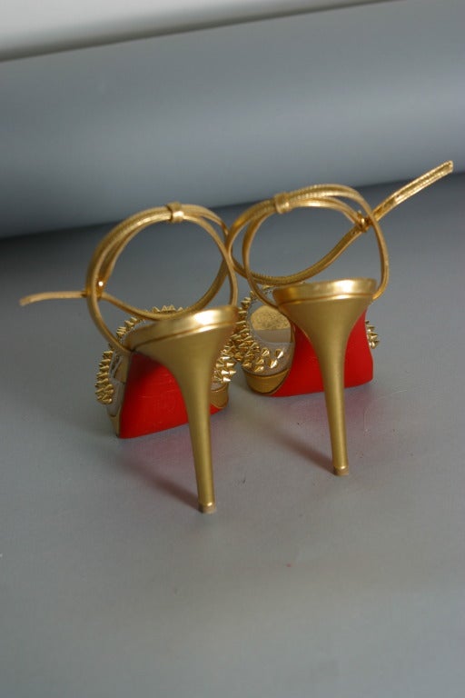 Women's Christian LOUBOUTIN Stunning gold leather and spikes evening sandals size 37 For Sale
