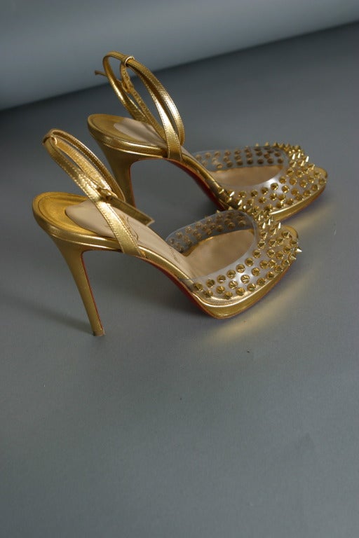 Christian LOUBOUTIN Stunning gold leather and spikes evening sandals size 37 For Sale 2