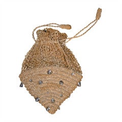 Vintage 1950s trendy little straw pouch with natural nacre snails