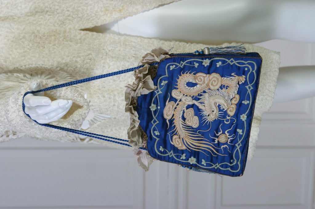 1920s French haute couture superb blue silk embroidered handbag
